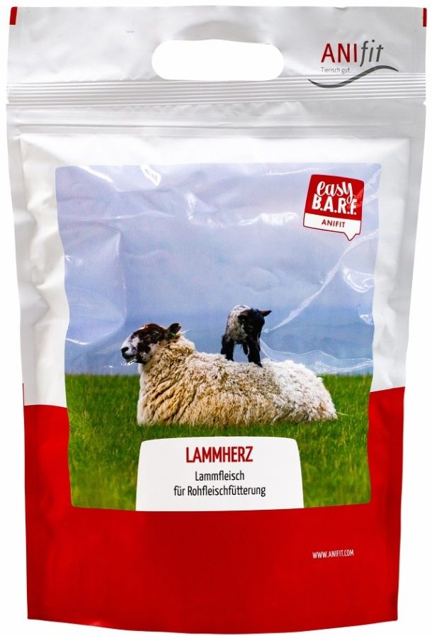 Packung mit Lammherz zur BARF-Fütterung, abgebildet ist ein Schaf und ein Lamm auf einer Wiese.